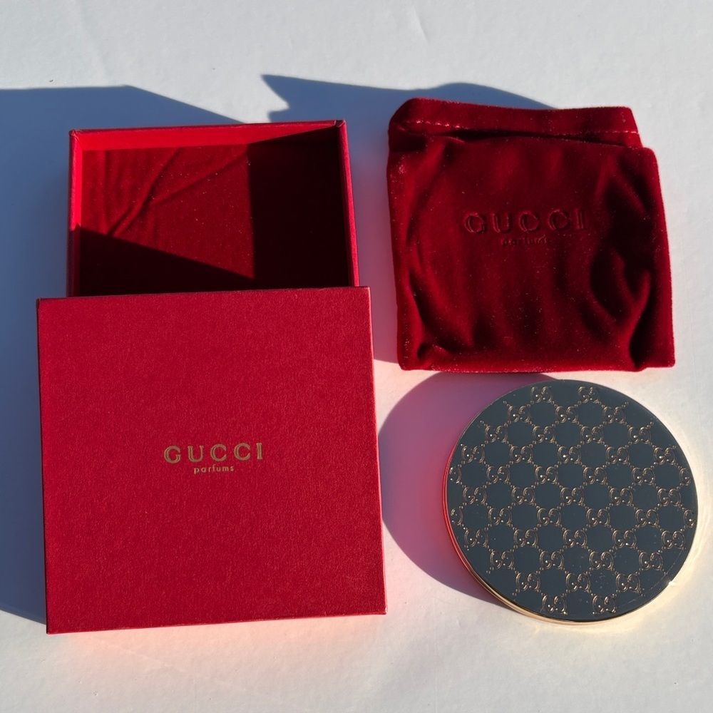 Gucci Double Sided Gold Tone Monogram Compact Mirror - Picture 4 of 8
